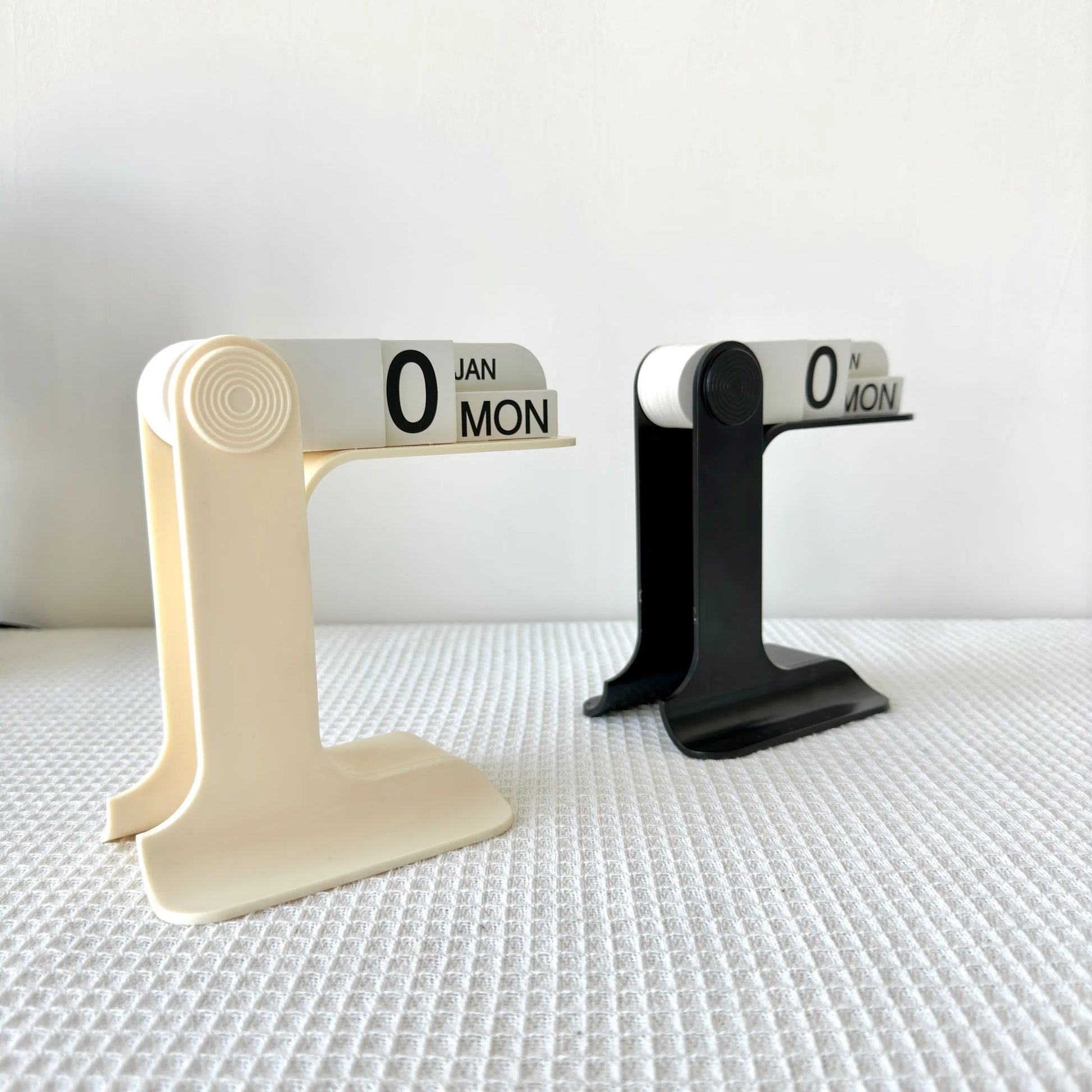 1Pc Modern Minimalist Style Plastic Creative Perpetual Calendar, Desk Calendar, Office Desktop Decoration, New Home Decoration